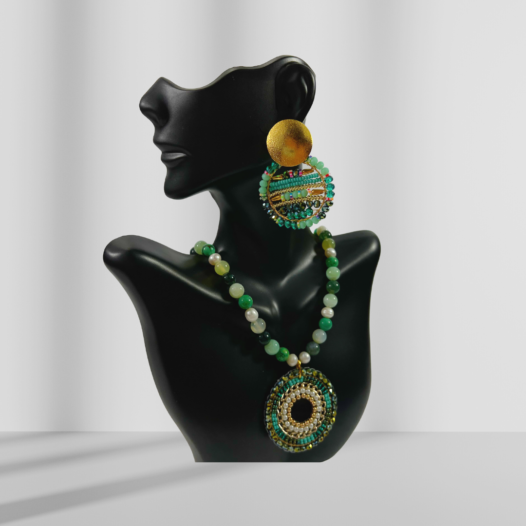 Green Beauty Necklace & Earring Set