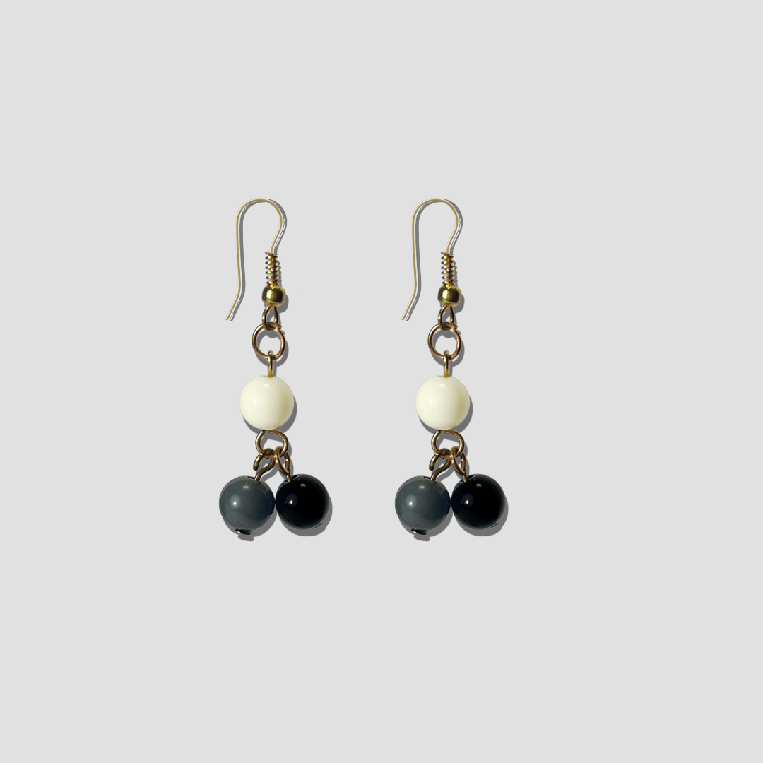 Black & White Beaded Layered Necklace & Drop Earrings